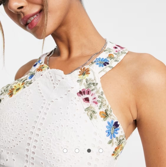 Hope & Ivy Embroidered Floral Dress - Picture 2 of 10